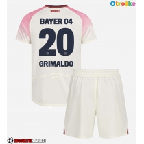 Otroške Nogometnih dresov Bayer Leverkusen Alejandro Grimaldo #20 Gostujoči 2025-26 Kratki rokavi (+ hlače)